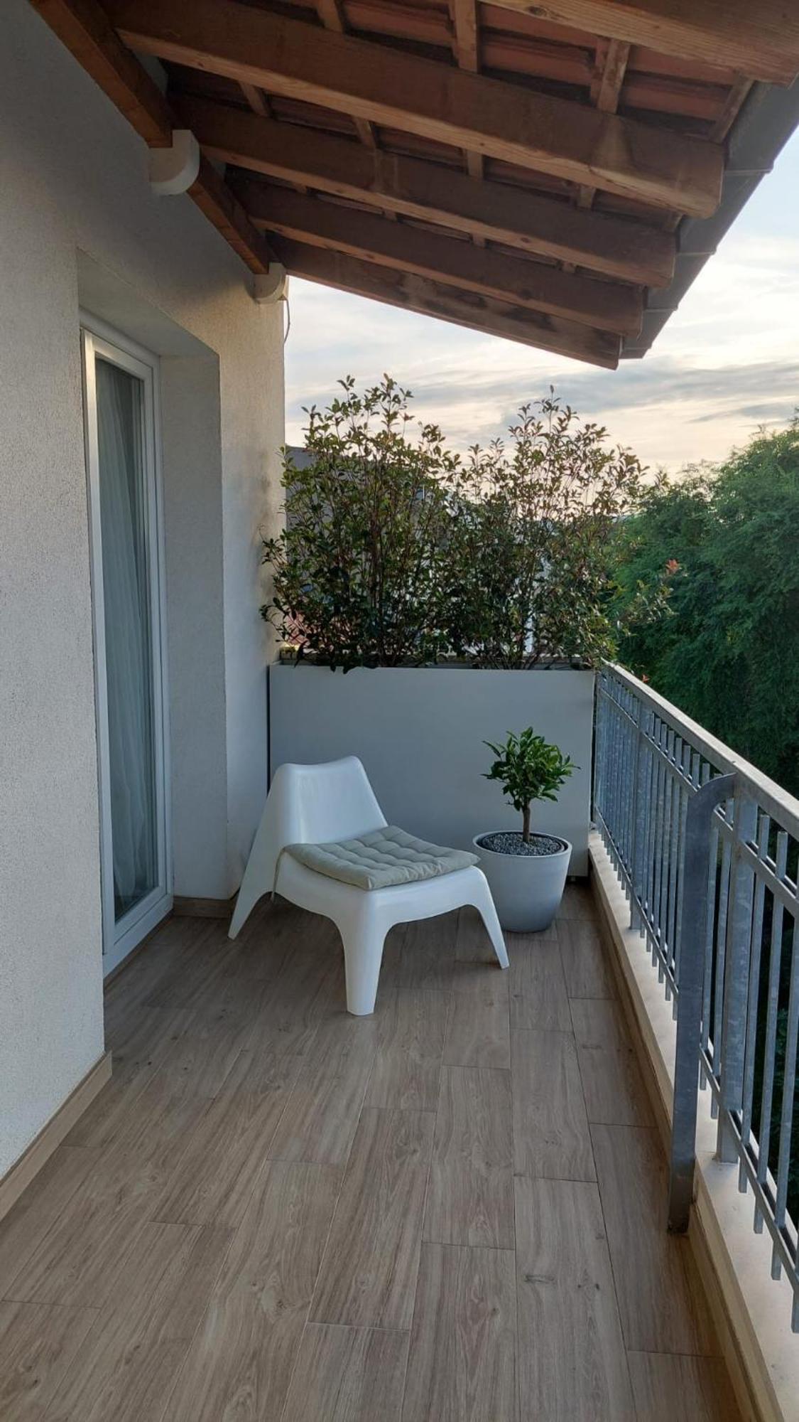 Skenza'S Loft Near Beach And City Center سبليت المظهر الخارجي الصورة